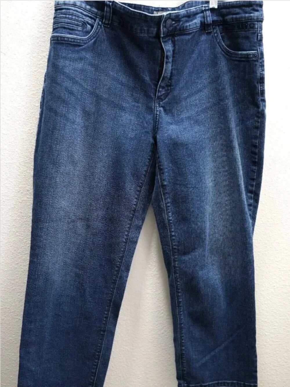 Chico's So Slimming Collection Crop Jeans Women's size 2.5
